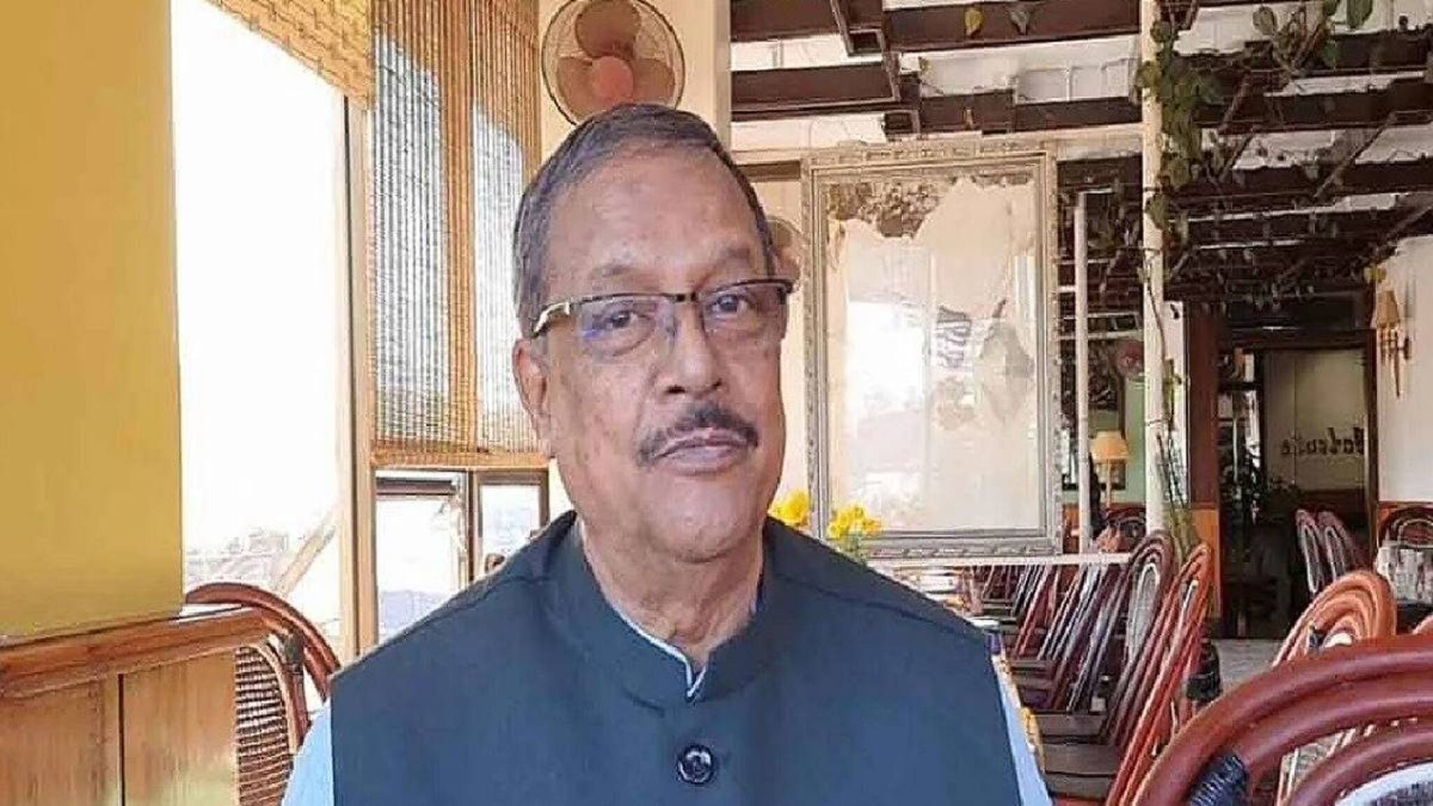 মন্ত্রী মলয় ঘটকের বাড়িতে ভাঙচুর, ঘরে ঢুকে তাণ্ডব! গ্রেফতার অভিযুক্ত