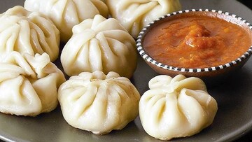 একঘেয়েমি স্টিম-ফ্রায়েড,প্যান ফ্র্যায়েড মোমো অনেক খেয়েছেন,এবার এটা ট্রাই করুন
