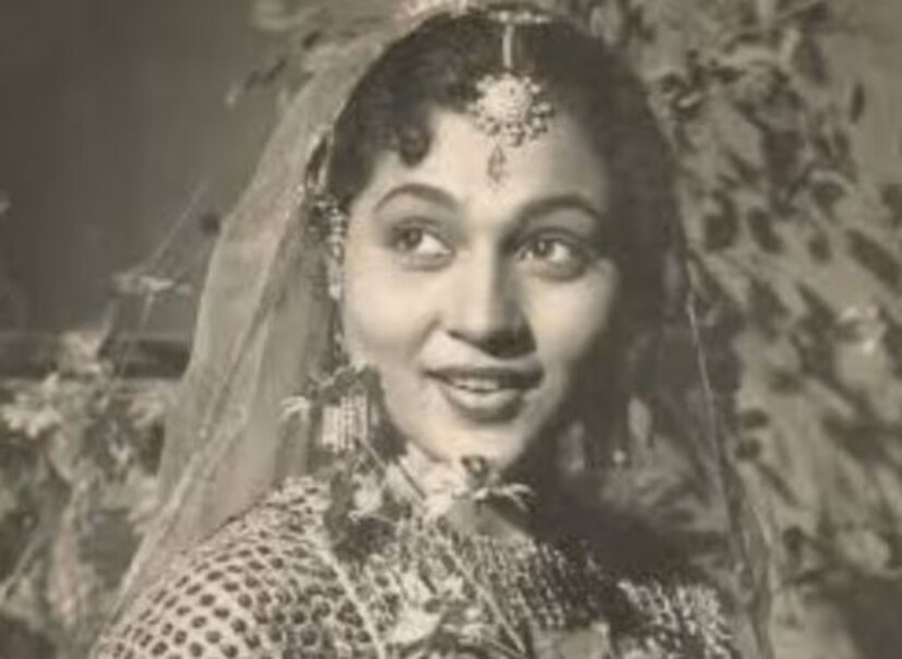 নিরুপার স্বামী কমল রায় রেশন ইন্সপেক্টর হিসেবে কাজ করতেন। কমল নিরূপা রায়কে সিনেমায় কাজ করতে অনুপ্রাণিত করেন। কিন্তু যখন নিরূপা রায়ের বাবা জানতে পারলেন যে তাঁর মেয়ে সিনেমায় কাজ শুরু করেছে, তখন তিনি ক্ষিপ্ত হয়ে ওঠেন। সাক্ষাতকারে নিরূপা রায় বলেছিলেন যে তাঁর বাবা তাকে বলেছিলেন যে তিনি সম্পর্ক শেষ করবেন। এরপর তিনি আর তাঁর সঙ্গে কথা বলেননি৷