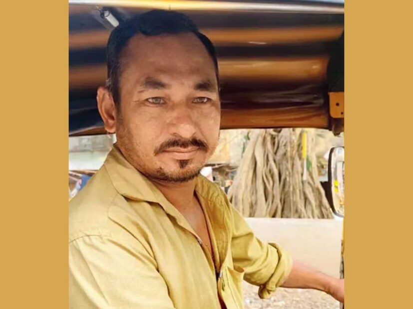 পরের দিনই সামনে আসে সইফকে হাসপাতালে পৌঁছে দেওয়া রিক্সা চালকের পরিচয়। নাম ভজন সিং রানা। অভিনেতাকে হামলার তদন্তে পুলিশ জিজ্ঞাসাবাদের জন&#x200d;্য ডেকেও পাঠায় ভজনকে। 