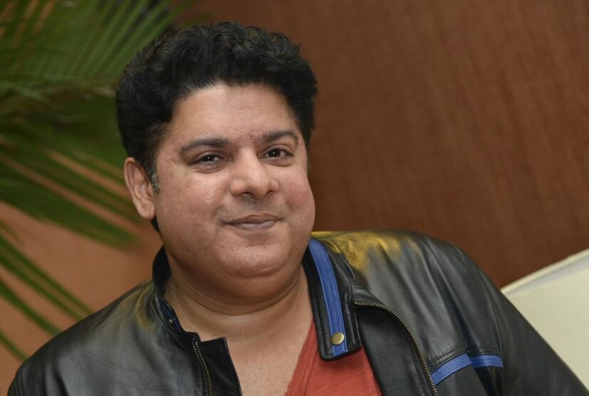 তিনি বলেন, এটি আমার জীবনের সবচেয়ে খারাপ সময় হয়েছে। ফিল্ম অ্যান্ড টেলিভিশন ডিরেক্টরস অ্যাসোসিয়েশন থেকে গ্রিন সিগন্যাল পাওয়ার পরও ৬ বছর আমার কোনও কাজ ছিল না। আমি ১৪ বছর ধরে বলিউডে কাজ করছি। আমার বাবার পর আমরা ভাই-বোনেরা সবাই এখানে কাজ শুরু করি। আমি আবার নিজের পায়ে দাঁড়াতে দেখে মাকে খুশি হন। তবে গত ৬ বছরে আমি আমার ক্যারিয়ারের সবচেয়ে খারাপ সময় পার করেছি।