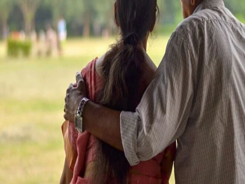 তবে গ্রে ডিভোর্সের ক্ষেত্রে সম্পর্ক ভাঙার জন্য আইনি জটিলতাগুলির মুখোমুখি হতেই হয়। সেই সঙ্গে মিউচুয়াল ডিভোর্স না হলে, খোরপোষের বিষয়টিতেও নজর দিতে হয়।