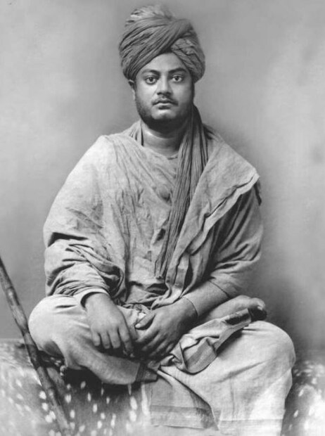 স্বামী বিবেকানন্দ একজন বহুমুখী প্রতিভার অধিকারী৷ তাঁর বক্তৃতা মানুষকে চলার পথের দিশা দেখায়৷ কখনও কোনও খারাপ সময়ে স্বামীজীর কথা শুনুন, জীবন পরিপূর্ণতায় ভরে উঠবে৷ আপনি অনুপ্রাণিত হবেন৷ 