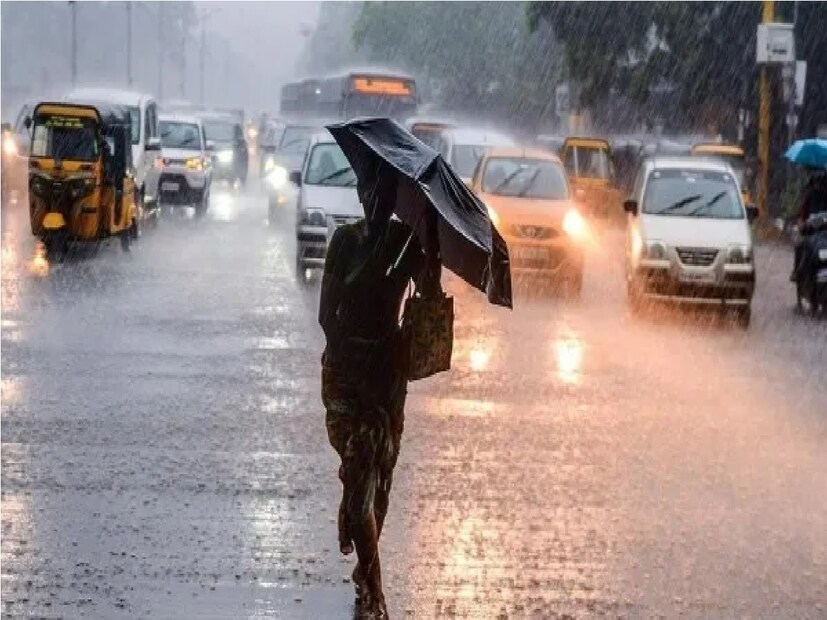 আবহাওয়ার খামখেয়ালিপনা শুরু হয়েছে গোটা রাজ্য জুড়ে। কোথাও তীব্র গরম, আবার কোথাও বৃষ্টি। তবে বর্তমানে দিল্লি-এনসিআর-এ আবহাওয়ার কিছুটা ভাল রয়েছে। কখনও বৃষ্টি, আবার কখনও গরম। আগামী দিনগুলিতে দিল্লিবাসী বৃষ্টি এবং বজ্রপাতের সম্মুখীন হতে পারে। শুধু তাই নয়, উত্তরপ্রদেশ এবং বিহার-সহ উত্তর ভারতের অনেক রাজ্যে বৃষ্টি হতে পারে। এই বিষয়ে আইএমডি একটি পূর্বাভাস জারি করেছে।