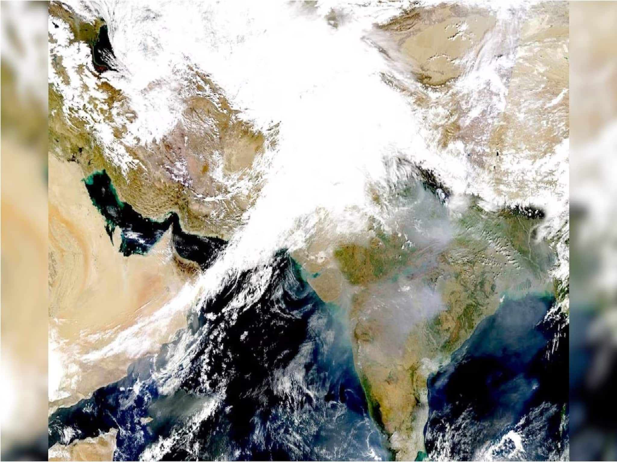 মেঘলা আকাশ সঙ্গে কুয়াশার দাপট! হাড় কাঁপান ঠান্ডা গৌড়বঙ্গের জেলাগুলিতে