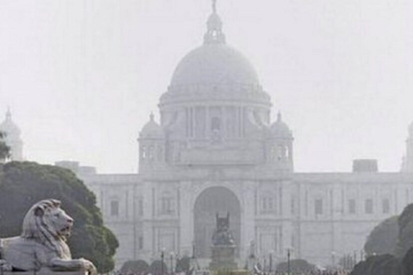 রবিবার পর্যন্ত তাপমাত্রার খুব একটা বড় পরিবর্তন হবে না। স্বাভাবিকের থেকে ৪ থেকে ৬ ডিগ্রি বেশি থাকবে সর্বনিম্ন তাপমাত্রা। 