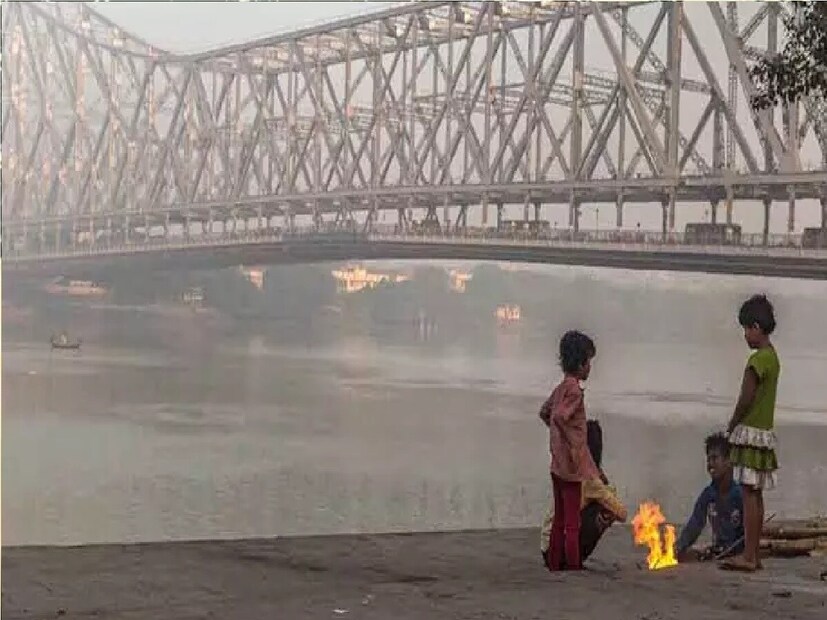কার্যত শীতের বিদায় পর্ব। ফেব্রুয়ারির প্রথম সপ্তাহে ফের সামান্য নামতে পারে তাপমাত্রা। সোমবার ও মঙ্গলবার দুই থেকে তিন ডিগ্রি তাপমাত্রা নামতে পারে। 