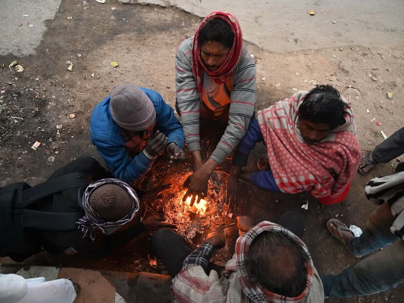 সপ্তাহের শেষে ১৮ এবং ১৯শে জানুয়ারি নাগাদ তাপমাত্রা আবার নতুন ভাবে কমতে পারে। জাঁকিয়ে শীতের আরও একটা স্পেল আসতে পারে।
