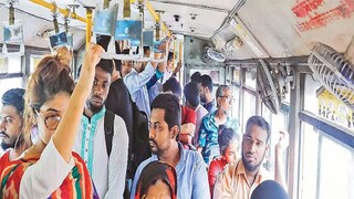 সাঁতরাগাছি রুটের চলন্ত বাসে মহিলাদের সঙ্গে অশ্লীল আচরণ! তার পর যা হল...চমকে যাবেন!