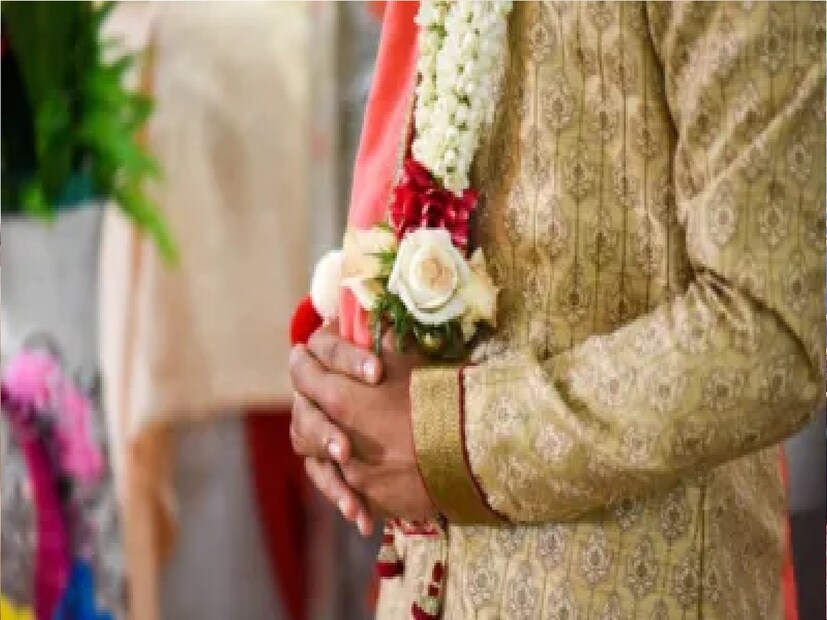 দুই পরিবারের মধ্যে অশান্তি শুরু হতেই বিয়ে বাতিল হয়ে যায়। দিল্লিতে ঘটেছে এই ঘটনা। সংবাদপত্রে এই খবর প্রকাশিত হতেই তার স্ক্রিনশট ভাইরাল হয়েছে। কিন্তু পরে BOOM Live খুঁজে পেয়েছে যে মিথ্যা গল্পটি MX player-এর একটি বিজ্ঞাপনের অংশ হিসাবে প্রকাশিত হয়েছিল, যা Amazon-এর মালিকানাধীন একটি স্ট্রিমিং প্ল্যাটফর্ম। এটি একটি সংবাদপত্রে প্রকাশিত হয়েছিল এবং দ্রুত ভাইরাল হয়ে যায়, মিডিয়া আউটলেটগুলি ঘটনাটিকে সত্যি বলে ভুল রিপোর্ট করে। 