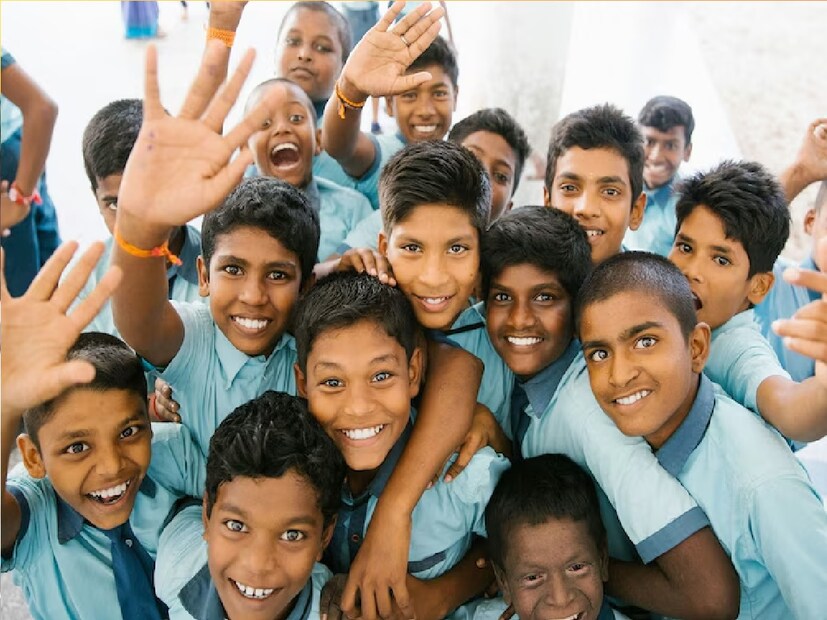 মাধ্যমিক শব্দের অর্থ কী?-- তৃতীয় অপশন-- মাধ্যম পরিবর্তন