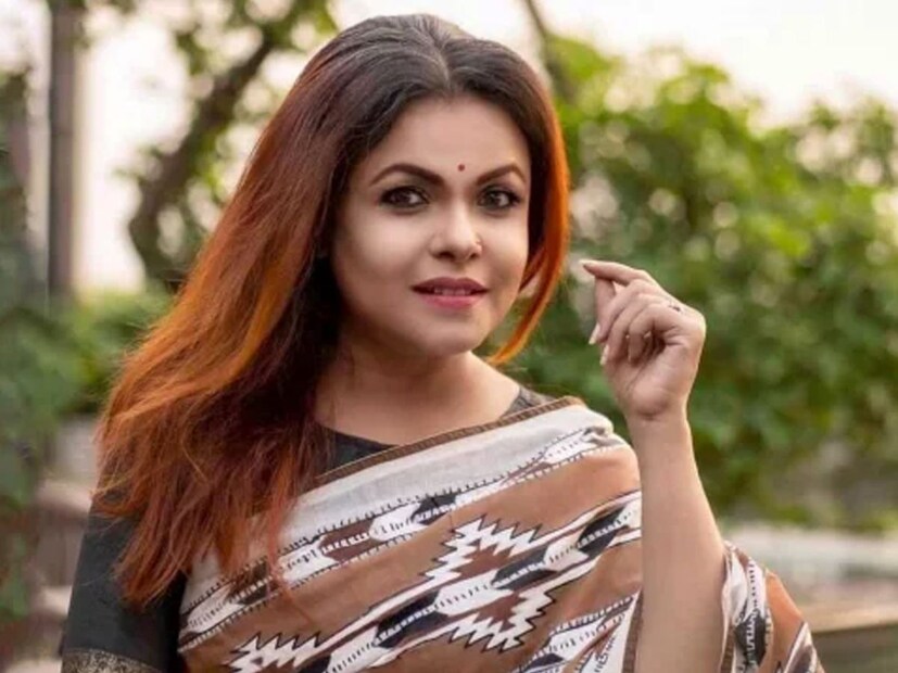 বাংলাদেশের সংবাদমাধ‍্যমে প্রকাশিত খবর অনুযায়ী, ঢাকা মহানগর গোয়েন্দা পুলিশের অতিরিক্ত কমিশনার রেজাউল করিম মল্লিক জানিয়েছেন, রাষ্ট্রীয় ষড়যন্ত্রে অভিযুক্ত ছিলেন অভিনেত্রী। 