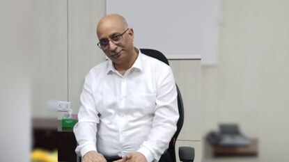 ‘কড়া পদক্ষেপ নিতে হবে’! ভোটার তালিকা নিয়ে জেলাশাসকদের বড় নির্দেশ মুখ্য সচিবের ‘কড়া পদক্ষেপ নিতে হবে’! ভোটার তালিকা নিয়ে জেলাশাসকদের বড় নির্দেশ মুখ্য সচিবের