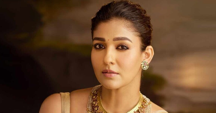 অভিনেত্রী নয়নতারা ভারতের সর্বোচ্চ পারিশ্রমিকপ্রাপ্ত অভিনেত্রী হওয়ার গৌরব অর্জন করেছেন, ৫০ সেকেন্ডের একটি বিজ্ঞাপনের জন্য ৫ কোটি টাকা আয় করেছেন। জানা গেছে যে নয়নতারা প্রতি ছবিতে ১০ কোটি টাকা পারিশ্রমিক নেন। নয়নতারা শেষবার অন্নপূর্ণাণী ছবিতে অভিনয় করেছিলেন। নেটফ্লিক্স নয়নতারা এবং বিগনেশ শিবনের বিয়ে নিয়ে ' নয়নতারা: বিয়ন্ড দ্য ফেয়ারিটেল' শিরোনামে একটি তথ্যচিত্রও প্রকাশ করেছে ।