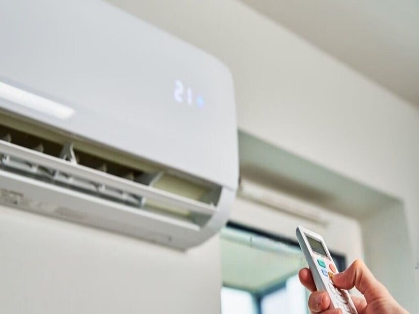 *Lloyd 1.5 Ton 3 Star Inverter Split AC: বিশেষ ফিচার: টার্বো কুল মোড। এর রেটিং ৪.১। সংগৃহীত ছবি। 