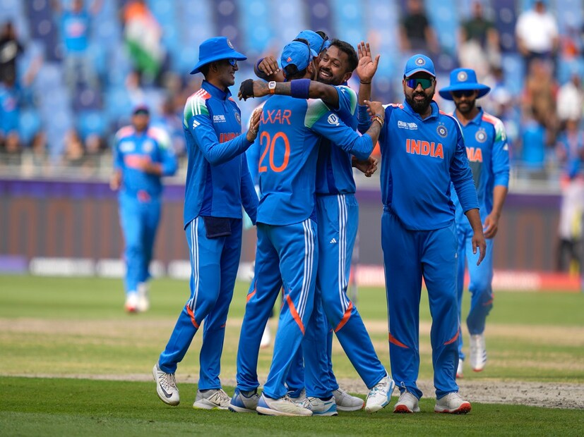 আসলে যে কোনও ক্রিকেটের সঙ্গে যুক্ত মানুষ তারা প্রত্যেকেই বুঝতে পারছেন একটা ভ্যেনুতে খেললে ভ্যেনুটিকে বিশেষভাবে চিনে যায়৷ পাশাপাশি ভারতকে একটি দেশ থেকে অন্য দেশে ট্রাভেলও করতে হচ্ছে না৷