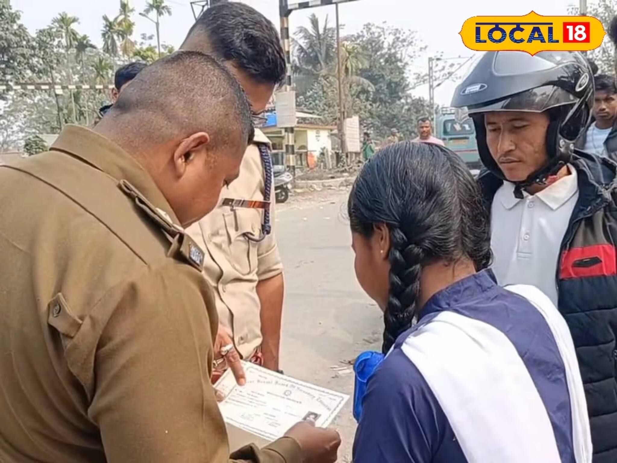 ভীষণ চিন্তা, জীবনের প্রথম বড় পরীক্ষা, তাই অ্যাডমিট কার্ড না নিয়েই পরীক্ষা হলে, সর্বনাশ