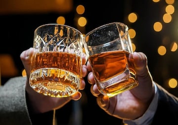 মদ্যপানের পর কোন কোন খাবার খাওয়া স্বাস্থ্যের পক্ষে খুবই ক্ষতিকারক? জেনে নিন বিস্তারিত মদ্যপানের পর কোন কোন খাবার খাওয়া স্বাস্থ্যের পক্ষে খুবই ক্ষতিকারক? জেনে নিন বিস্তারিত