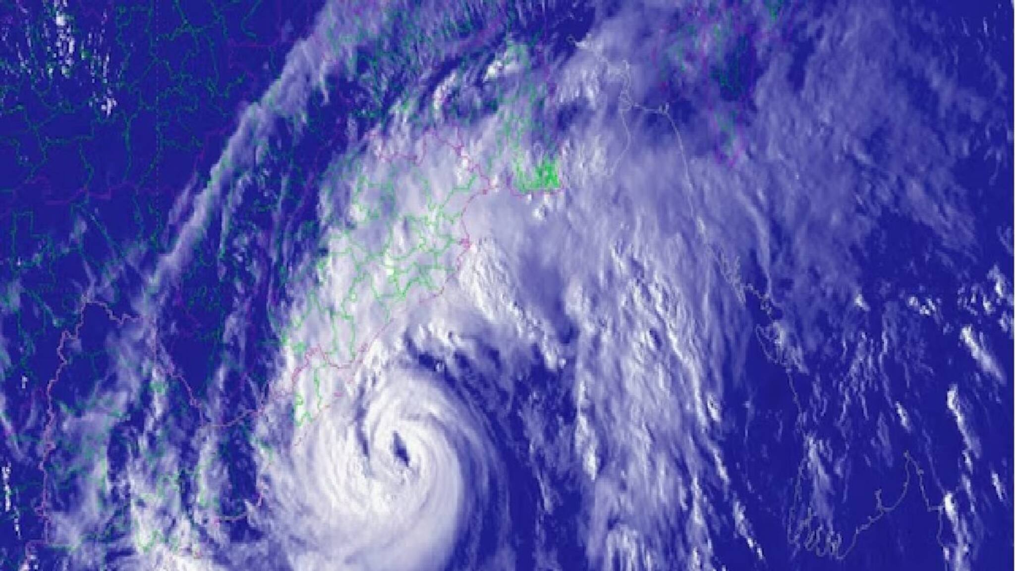 ৫০ কিমি/ঘণ্টা গতিতে হু হু করে হাওয়া, শুধু বজ্র বিদ্যুৎ সহ বৃষ্টি নয়, শিলাবৃষ্টির অশনি