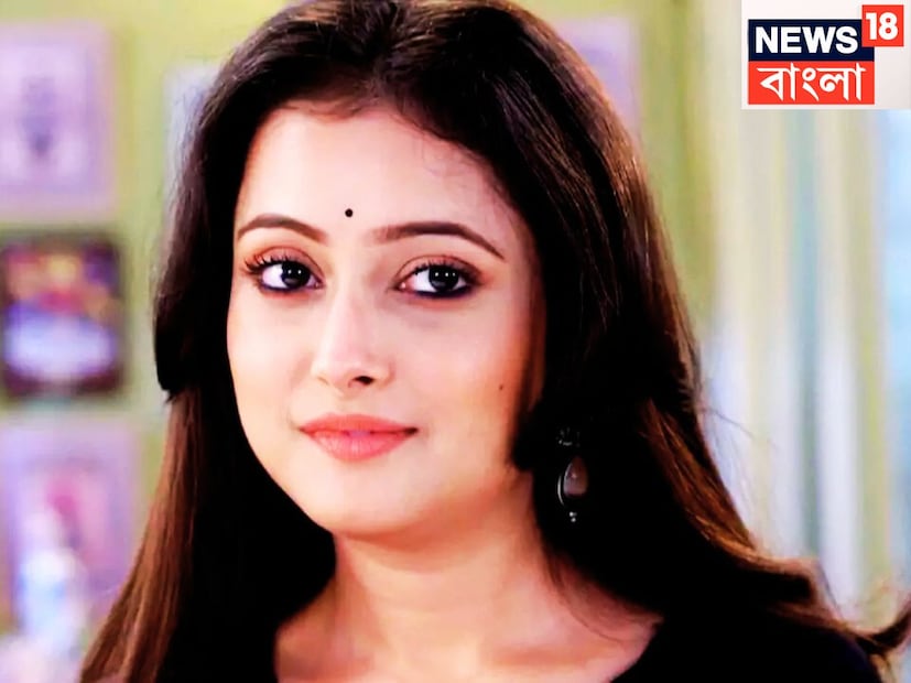 তাঁর পারিশ্রমিক বেশ ভাল রকমের হবে সেটি আর বলার অপেক্ষা রাখেনা ৷ কে আপন পর ধারাবাহিক থেকেই বিশেষ করে জনপ্রিয় হতে শুরু করেন তিনি ৷ প্রতীকী ছবি ৷