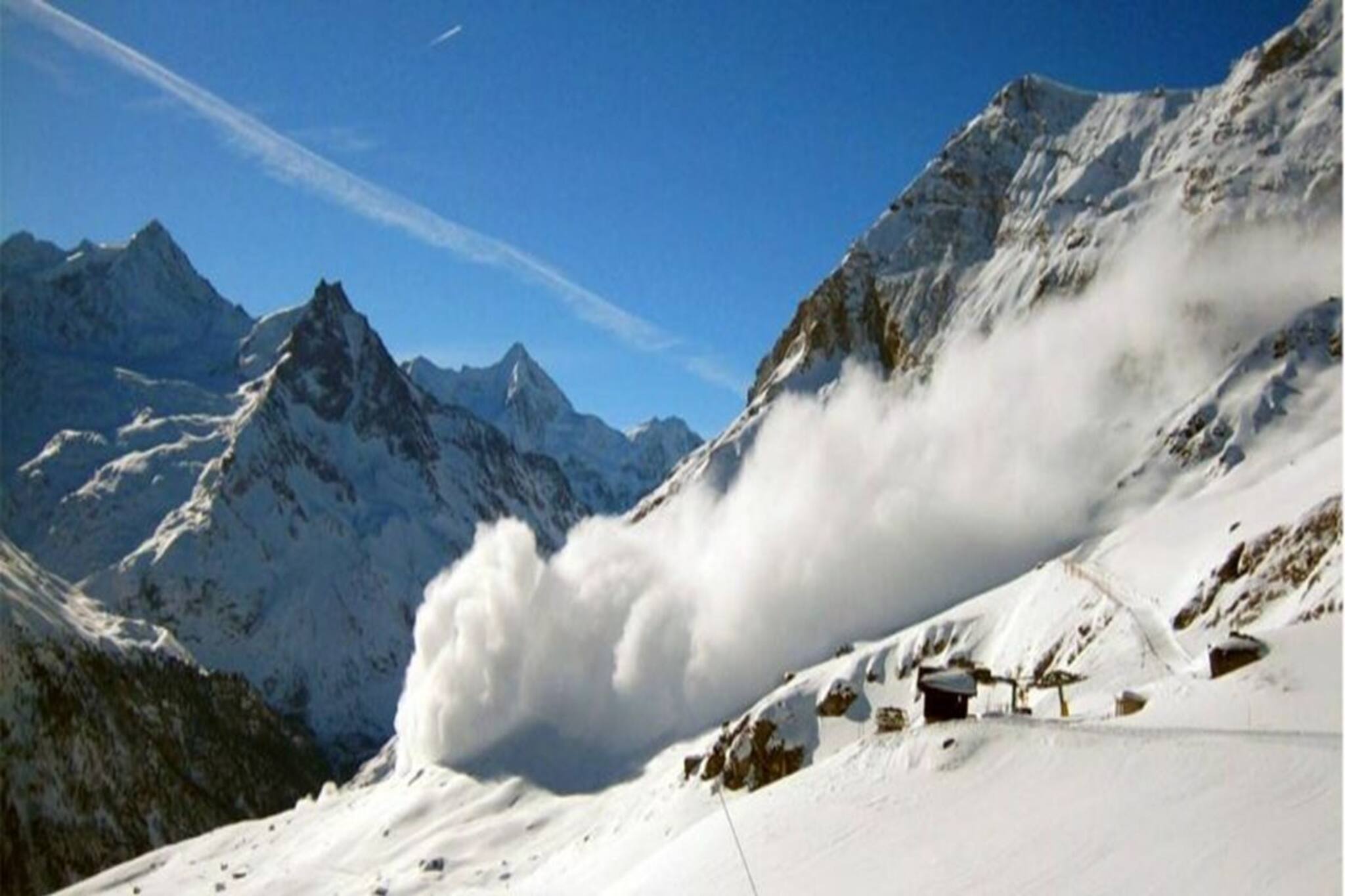 ২৪ ঘণ্টা শেষে উত্তরাখণ্ডের তুষারধস থেকে উদ্ধার ৫০ জন, মৃত ৪ শ্রমিক