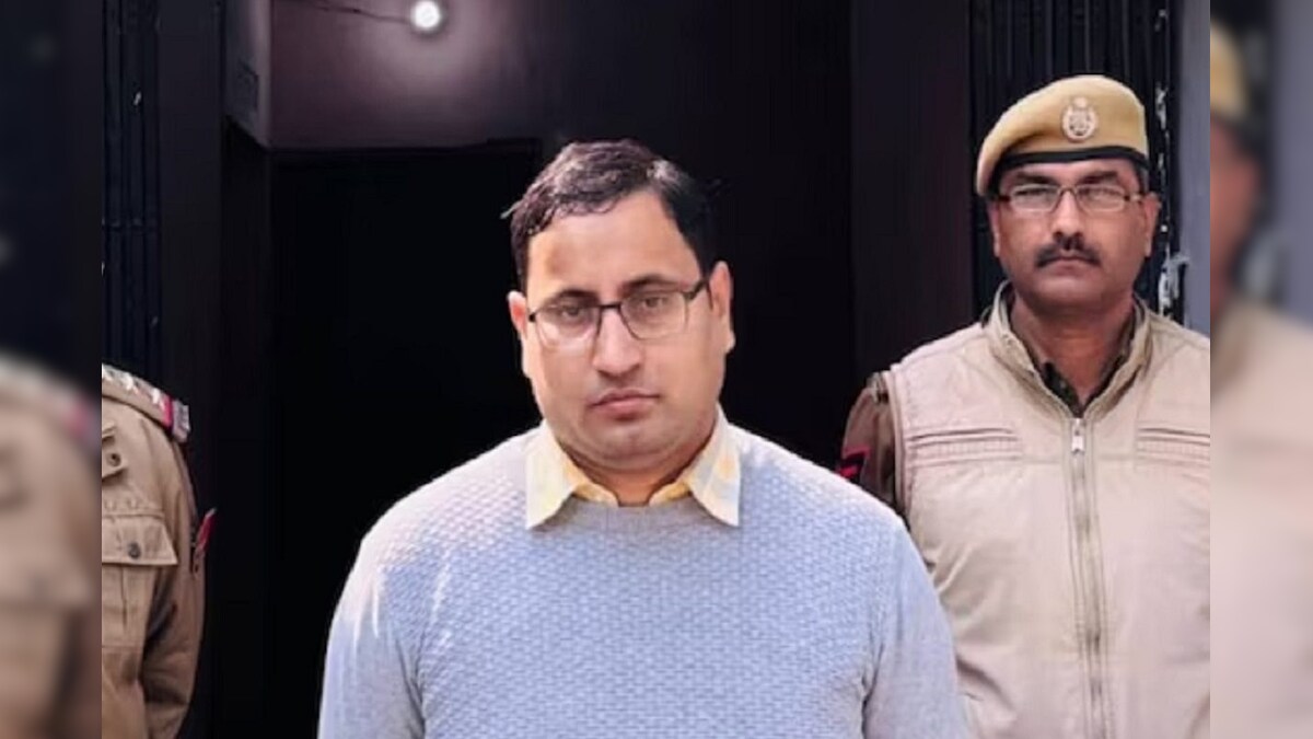সাইবার জালিয়াতদের সঙ্গে হাত মিলিয়ে ২৭ কোটি টাকা লুঠ! গ্রেফতার ব্যাঙ্ক ম্যানেজার! আতঙ্কে গ্রাহকরা