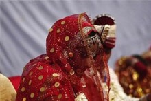 শ্বশুরের সামনে 'চোলি কে পিছে' নেচে বিয়ে বাতিল, ধরা পড়ল মারাত্মক সত্যি! এরকম কি হয়েছে আদৌ?