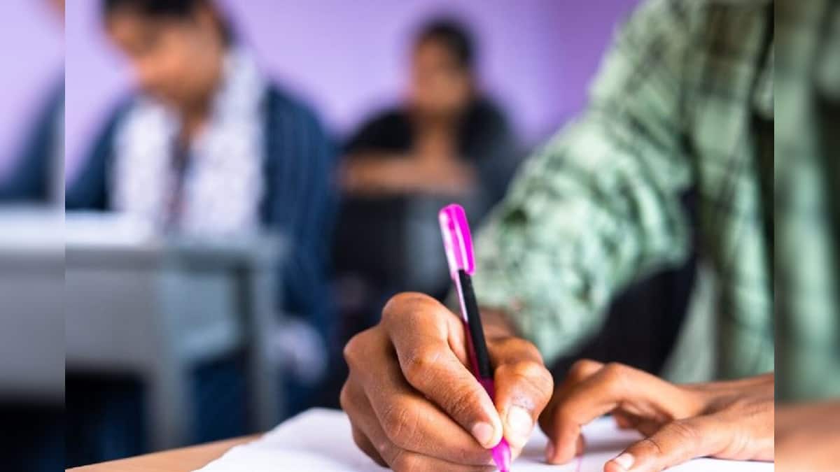 Civil Services Exam 2024: UPSC-তে বাংলার জয়জয়কার, রাজ্যের কোচিং সেন্টারে পড়ে ১০ মেধাবী সিভিল সার্ভিসেস পরীক্ষায় উত্তীর্ণ! সংবর্ধনা সরকারের Civil Services Exam 2024: UPSC-তে বাংলার জয়জয়কার, রাজ্যের কোচিং সেন্টারে পড়ে ১০ মেধাবী সিভিল সার্ভিসেস পরীক্ষায় উত্তীর্ণ! সংবর্ধনা সরকারের