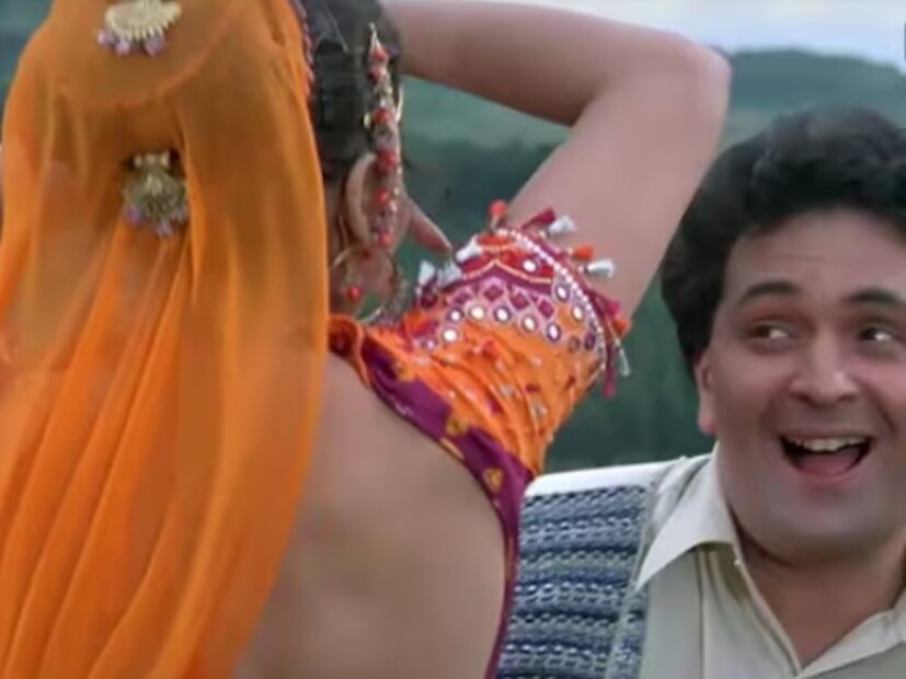 চলচ্চিত্র জগতের শীর্ষ অভিনেত্রী, যিনি একটি ফ্লপ ছবি দিয়ে তার কেরিয়ার শুরু করেছিলেন। কিন্তু অনেক ফ্লপ দেওয়ার পর একজন পরিচালক অভিনেত্রীকে পুনরায় লঞ্চ করেন এবং অভিনেত্রী রাতারাতি তারকা হয়ে ওঠেন। শুধু তাই নয়, এই অভিনেত্রী যিনি সর্বদাই সুপারহিট ছিলেন, কিন্তু ঋষি কাপুরের সঙ্গে সবসময়ই ফ্লপ দিতেন৷