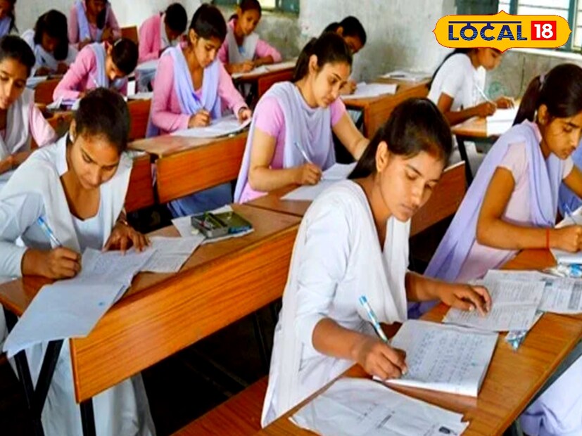 সমাধানে কী করা উচিত? শিক্ষাবিদদের মতে, ছাত্রসংখ্যা কমার এই প্রবণতা রোধে সরকারকে উদ্যোগী হতে হবে। বৃত্তি ও আর্থিক সহায়তা বাড়ানো, কর্মসংস্থান নিশ্চিত করা, এবং স্কুলছুট রোধে কার্যকরী নীতি গ্রহণ করা জরুরি।