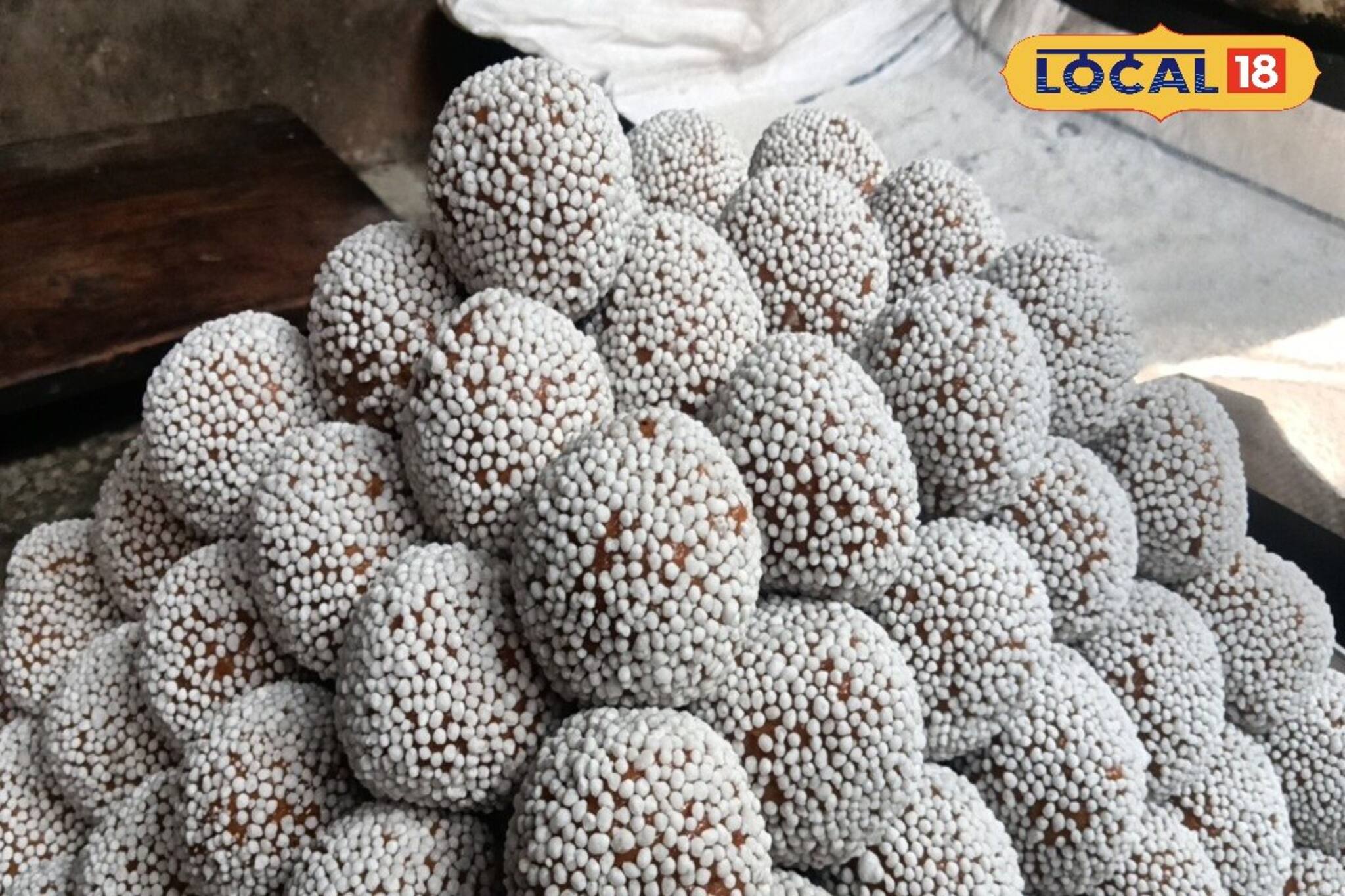 রসগোল্লা ঘিরে ক্ষীরের প্রলেপের গায়ে পোস্ত মাখানো চিনি! রসকদম্বের জিআই তকমার জন্য উদ্যোগ