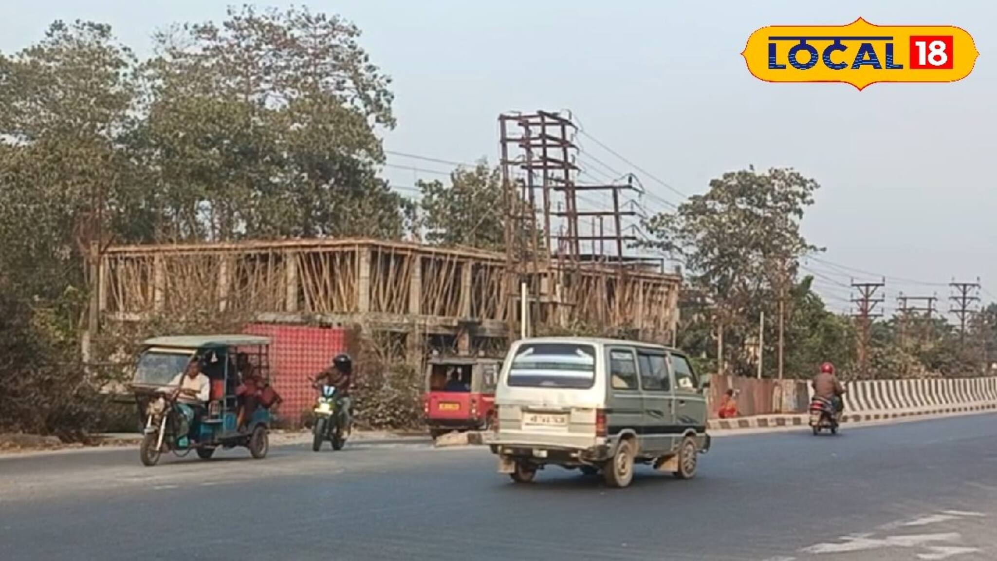 এই বুঝি গেল! নিউ কোচবিহার স্টেশন যেতে এখন ভয়ে বুক কাঁপে বাসিন্দাদের! কেন জানেন?