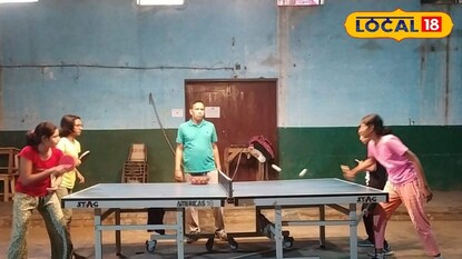 ঝাড়গ্রামে প্রশিক্ষণ দেওয়া হচ্ছে টেবিল টেনিসের ঝাড়গ্রামে প্রশিক্ষণ দেওয়া হচ্ছে টেবিল টেনিসের