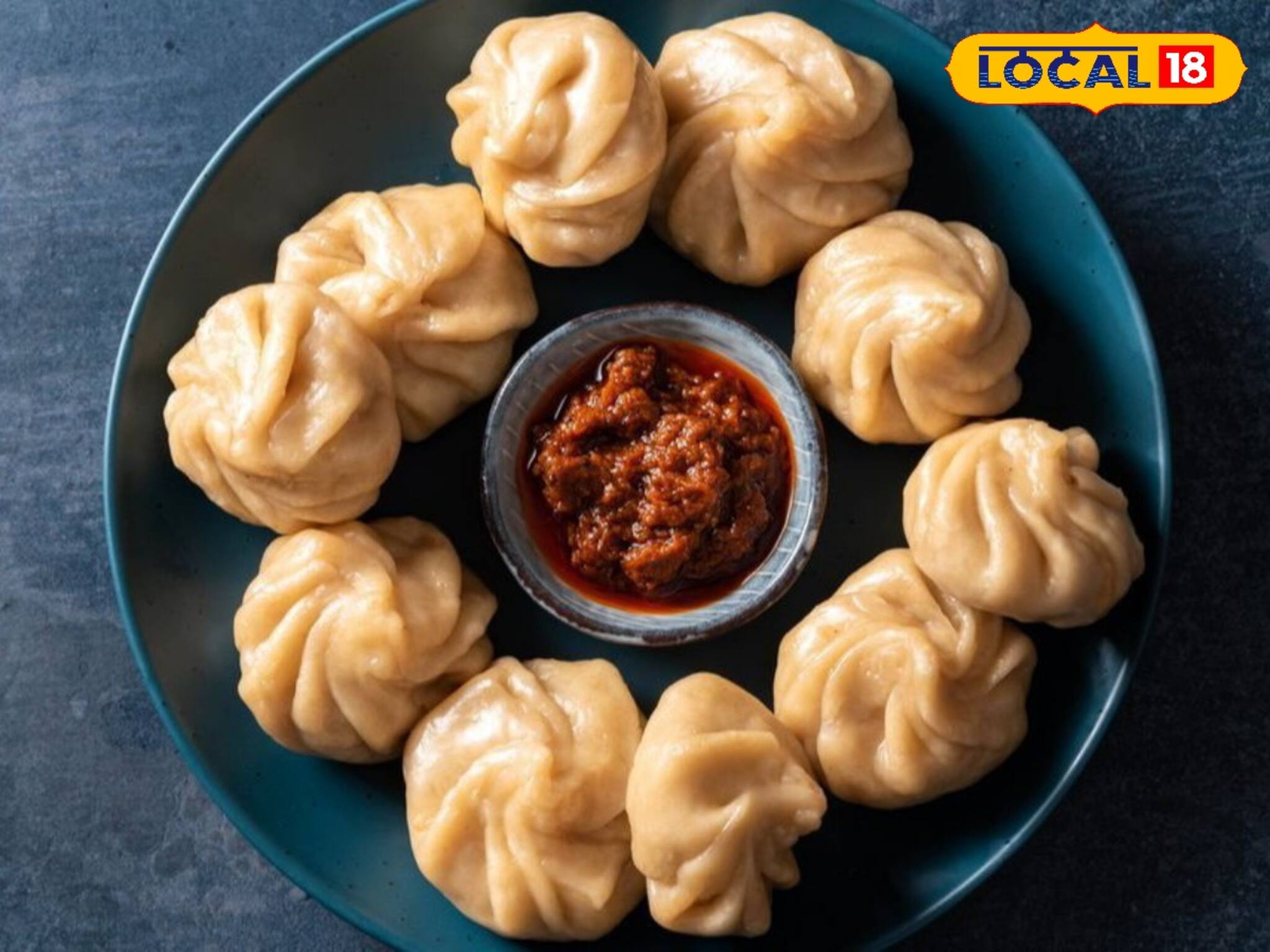 চিকেন মোমো খাবেন না, ভেজ মোমো বললেই নাক সিঁটকোন,এই পনির কর্ন মোমো খেলে বলবেন ‘বাহ ভাই বাহ’