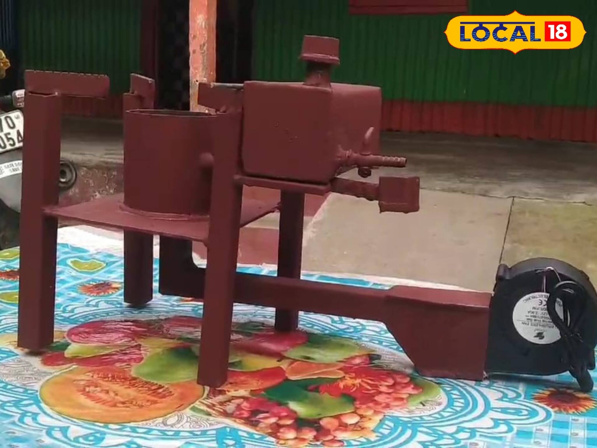 পোড়া ইঞ্জিন অয়েল ফেলে দেন? এবার তা দিয়েই জ্বলবে উনুন, বাঁচবে গ্যাসের খরচ!