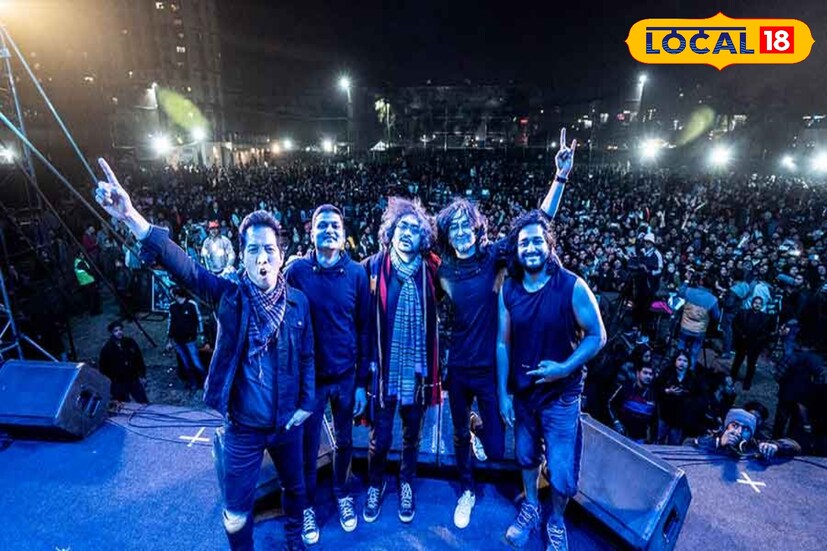 শেষের দিন অর্থাৎ ৩১ মার্চ কৃষ্ণনগরে পুনরায় বসন্ত উৎসবে আসছে সকলের প্রিয় বাংলার অন্যতম বিখ্যাত ব্যান্ড ফসিলস। প্রত্যেকটি অনুষ্ঠান আনুমানিক সন্ধে ৬ টা নাগাদ শুরু হতে পারে বলে জানা যাচ্ছে। 