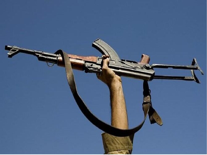 পরবর্তীতে, পাকিস্তান বেশ কয়েকটি প্রতিশোধমূলক পদক্ষেপ ঘোষণা করে, যার মধ্যে রয়েছে সমস্ত দ্বিপাক্ষিক চুক্তি এবং বাণিজ্যিক কার্যক্রম স্থগিত করা এবং ভারতীয় বিমানের জন্য তার আকাশসীমা বন্ধ করা।