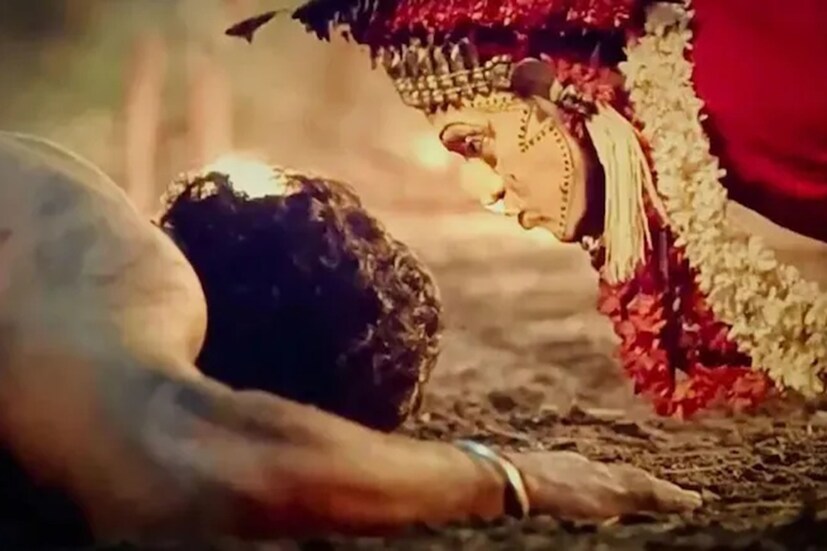 প্রথমে এই ছবিটি মুক্তি পেয়েছিল কন্নড় ভাষায়। তবে দর্শকদের চাহিদার কথায় মাথায় রেখে অন্যান্য ভাষাতেও মুক্তি পেয়েছে কানতারা। মূলত তেলুগু, হিন্দি, তামিল এবং মালয়ালম ভাষায় মুক্তি পেয়েছিল ছবিটি। চূড়ান্ত পর্যায়ে গিয়ে ৪০৮ কোটি টাকা সংগ্রহ করে রীতিমতো রেকর্ড গড়ে ফেলেছে ‘কানতারা’। 