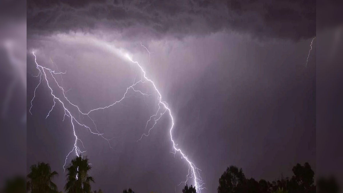 IMD Weather Update: মুহূর্তে বদলাবে আবহাওয়া, কলকাতা-সহ বাংলার একাধিক জেলায় ঝড়-বৃষ্টির পূর্বাভাস! বাজের সতর্কতা জারি