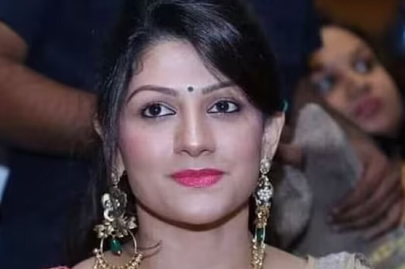 অভিনেত্রীর ফিল্মি কেরিয়ার প্রসঙ্গে বলতে গেলে ‘নিনাগাগি’ ছবির হাত ধরে অভিনয়ের কেরিয়ার শুরু করেছিলেন রাধিকা। নিজের দুর্ধর্ষ পারফরম্যান্স দিয়ে দর্শকদের বারবার মুগ্ধ করেছেন তিনি। এরপর ‘থাভারিগে বা থাঙ্গি’, ‘বদ্রাদ্রি রামুড়ু’, ‘অটো শঙ্কর’, ‘মান্দ্য’, ‘সুইটি নান্না জোড়ি’, ‘অবতারম’, ‘রুদ্র তাণ্ডবা’ এবং ‘দময়ন্তী’-র মতো ছবিতে অভিনয় করতে দেখা গিয়েছে তাঁকে। 