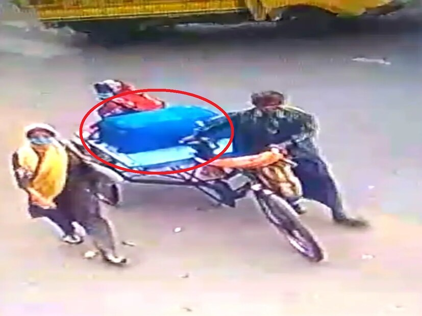 জানা যায় মৃতার নাম সুমিতা ঘোষ৷ তিনি জোরহাট শহরের এক বিশিষ্ট ব্যবসায়ীর মেয়ে। জোরহাট শহরের স্বর্গীয় নিতাই ঘোষের মেয়ে সুমিতা ঘোষ।