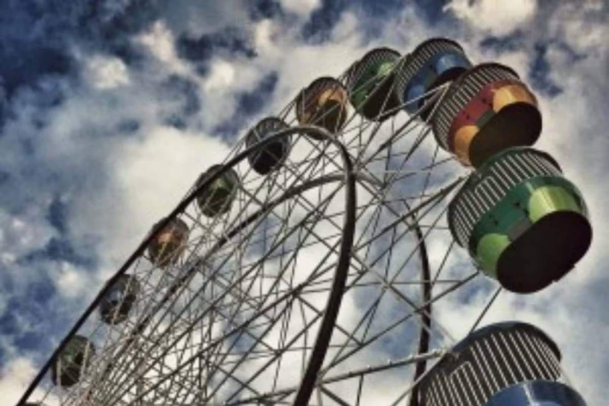 মেলায় আকাশছোঁয়া নাগরদোলা থেকে ছিটকে পড়ল জমিতে! কলকাতার হাসপাতালে মৃত্যু কিশোরীর