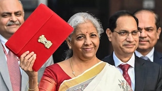 নির্মলা পরেছিলেন বিহারের মধুবনী প্রিন্টের শাড়ি নির্মলা পরেছিলেন বিহারের মধুবনী প্রিন্টের শাড়ি