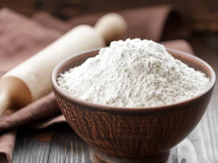 Skin Care Tips: ফুটফুটে হবে মুখ! অকালে ত্বক ঝুলে পড়বে না, বলিরেখাও গায়েব! কাজে লাগান হেঁশেলের এই জিনিস Skin Care Tips: ফুটফুটে হবে মুখ! অকালে ত্বক ঝুলে পড়বে না, বলিরেখাও গায়েব! কাজে লাগান হেঁশেলের এই জিনিস