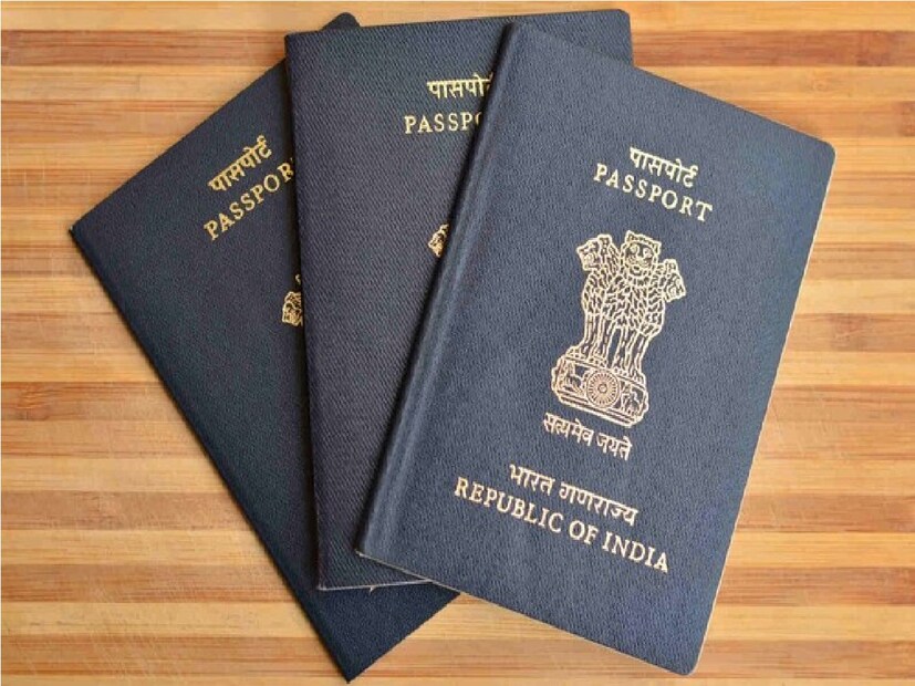 *এলিজাবেথ যখন রানি ছিলেন, তখন তাঁর বিশেষ সুবিধা ছিল, কিন্তু তার স্বামী প্রিন্স ফিলিপের কূটনৈতিক পাসপোর্ট ছিল। ব্রিটেনে, প্রথম সম্মান রাজ সিংহাসনে উপবিষ্ট ব্যক্তিকে দেওয়া হয়, কিন্তু রানির স্বামীকে সর্বদা রাজপুত্র বলা হত। সংগৃহীত ছবি। 