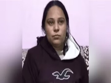 কী দুঃসহ যাত্রা!
