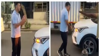 অটোর সঙ্গে ধাক্কা রাহুল দ্রাবিড়ের গাড়ির- Photo Courtesy-Twitter Video Grab অটোর সঙ্গে ধাক্কা রাহুল দ্রাবিড়ের গাড়ির- Photo Courtesy-Twitter Video Grab