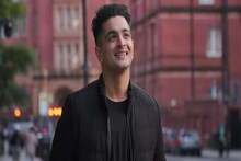বাড়িতে তালা,মোবাইল সুইচড অফ,মা-বাবাকে নিয়ে অশ্লীল মন্তব্যের জেরে পুলিশি সমনেও টিকি নেই