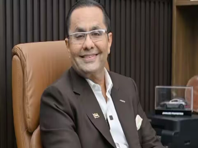 তার নেতৃত্বে, দানিউব গৃহসজ্জা, রিয়েল এস্টেট এবং অন্যান্য দিকে ছড়িয়ে দেন, সৌদি আরব, কাতার এবং ওমান সহ মধ্যপ্রাচ্য জুড়ে এর উপস্থিতি বৃদ্ধি পায়।
