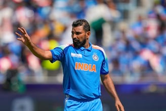 বুমরাহ-সিরাজ বিশ্রামে, তারপরও কেন সুযোগ পেলেন না শামি! উঠছে প্রশ্ন